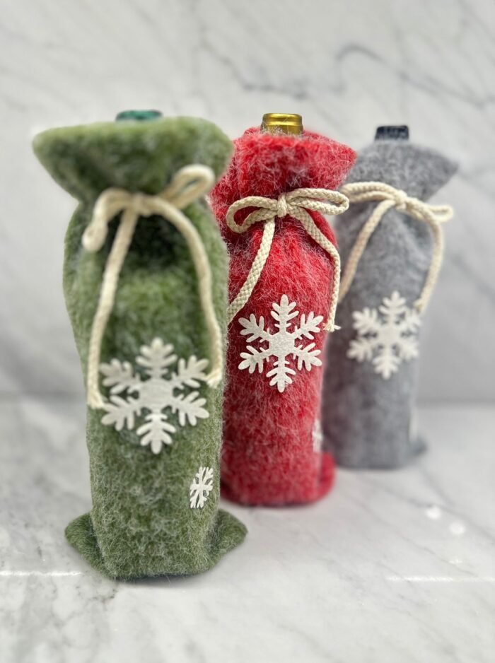 CHRISTMAS WINE BOTTLE COVER - Image 2