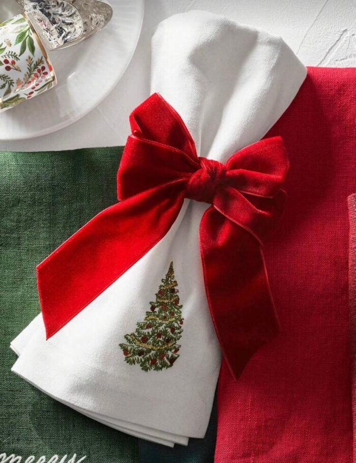 CHRISTMAS VELVET BOW RING NAPKIN HOLDER SET OF 4 - Image 1