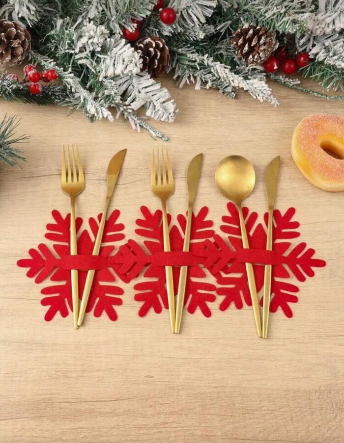CHRISTMAS SNOWFLAKE CUTLERY COVER - Image 2