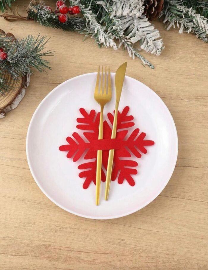 CHRISTMAS SNOWFLAKE CUTLERY COVER - Image 4