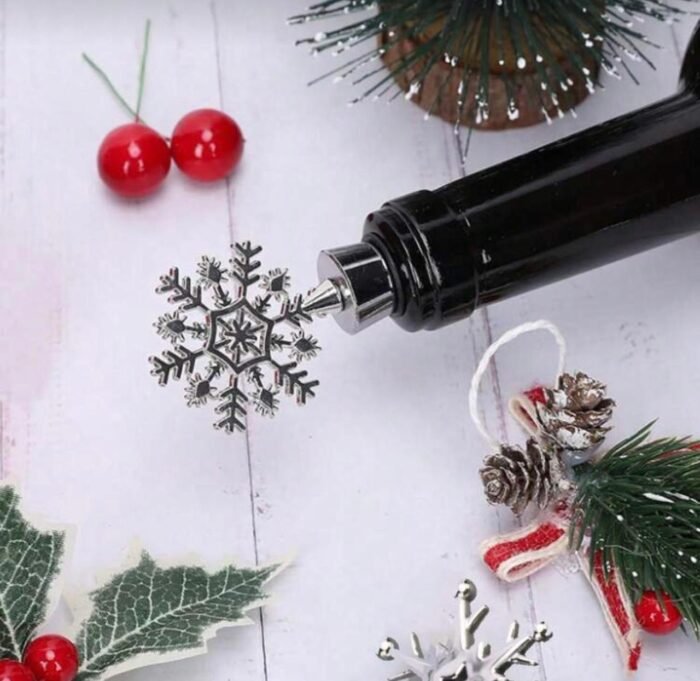 CHRISTMAS SILVER SNOWFLAKE BOTTLE STOPPER - Image 1